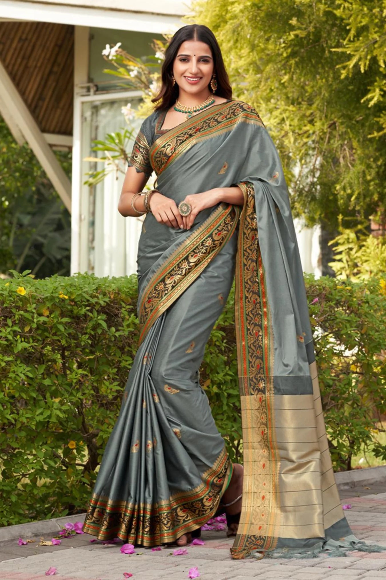 Attractive Contrast Border Grey Colour Kanjivaram Silk Saree