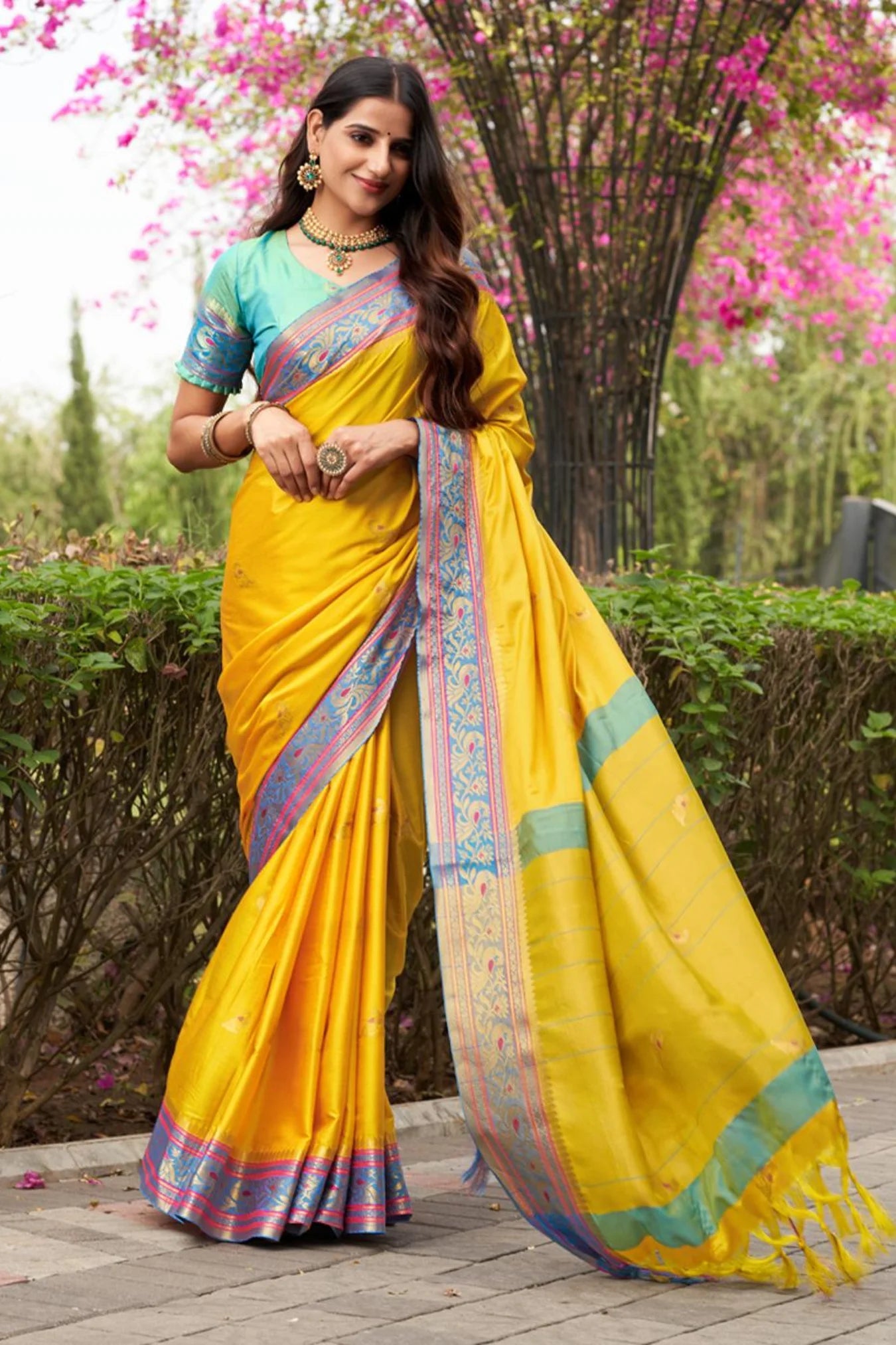Attractive Contrast Border Yellow Colour Kanjivaram Silk Saree