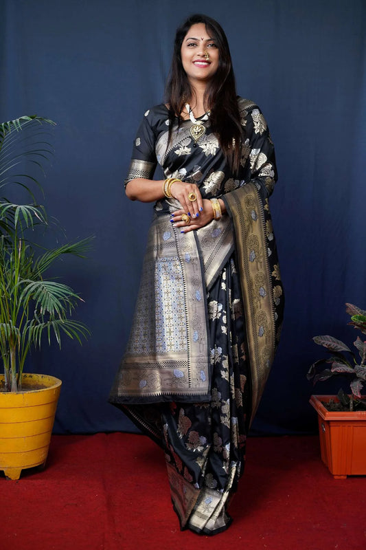 Black Colour Beautiful Banarasi Silk Saree