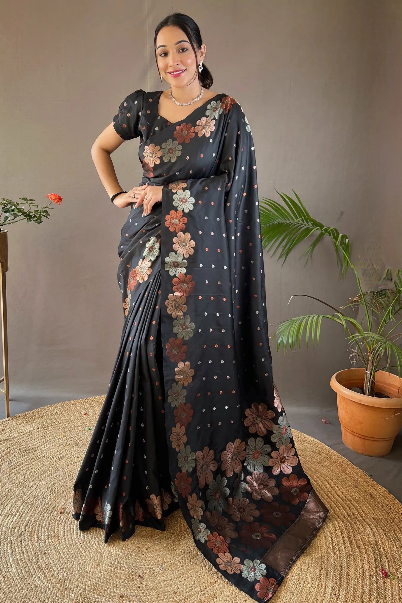 Black Colour Floral Weaving Banarasi Silk Saree
