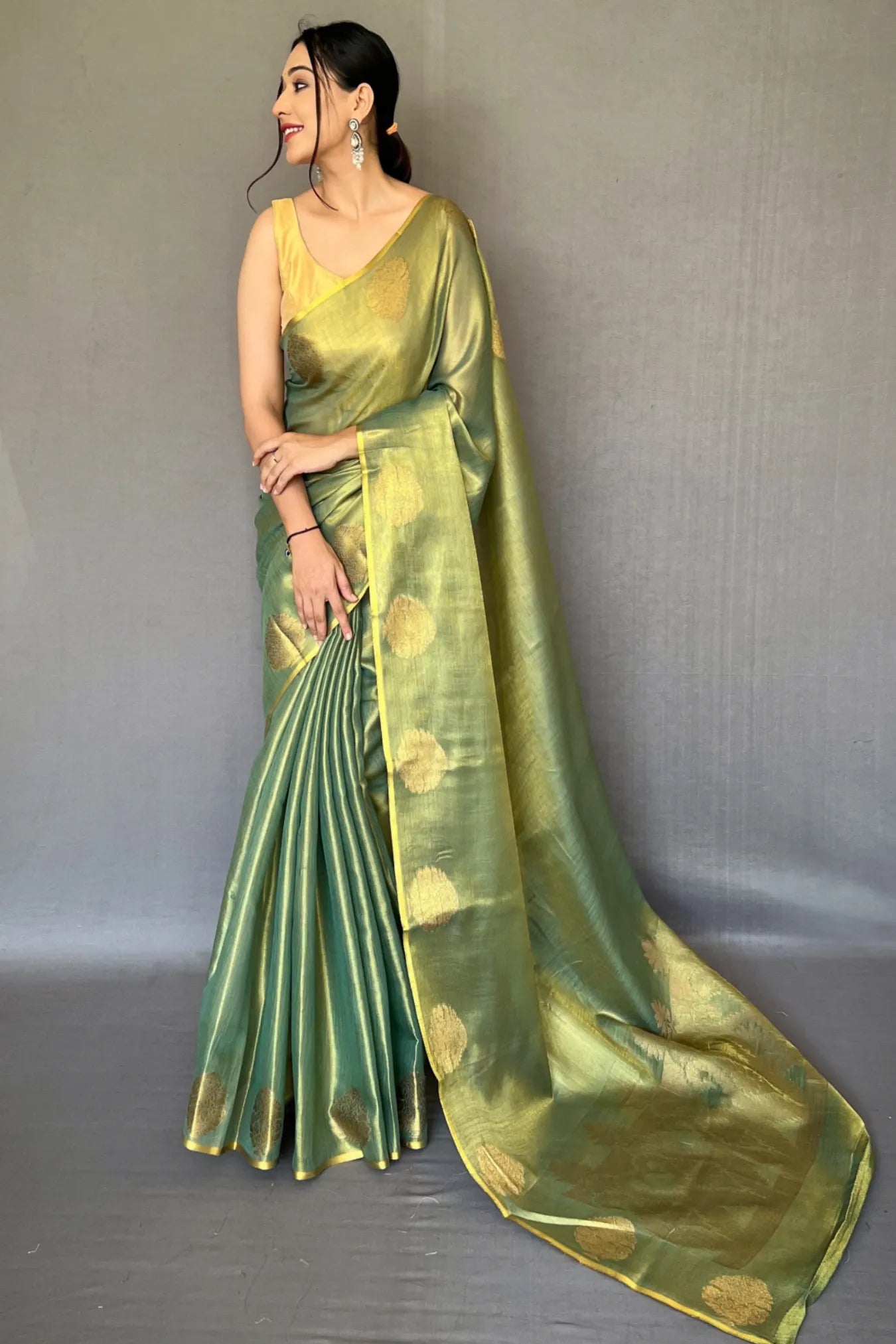 Dark Green Colour Handloom Tissue Weaving Silk Saree