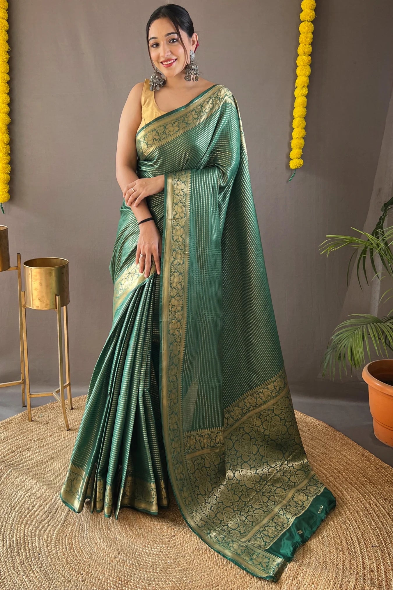Green Colour Ethnic Weaving Cotton Silk Saree