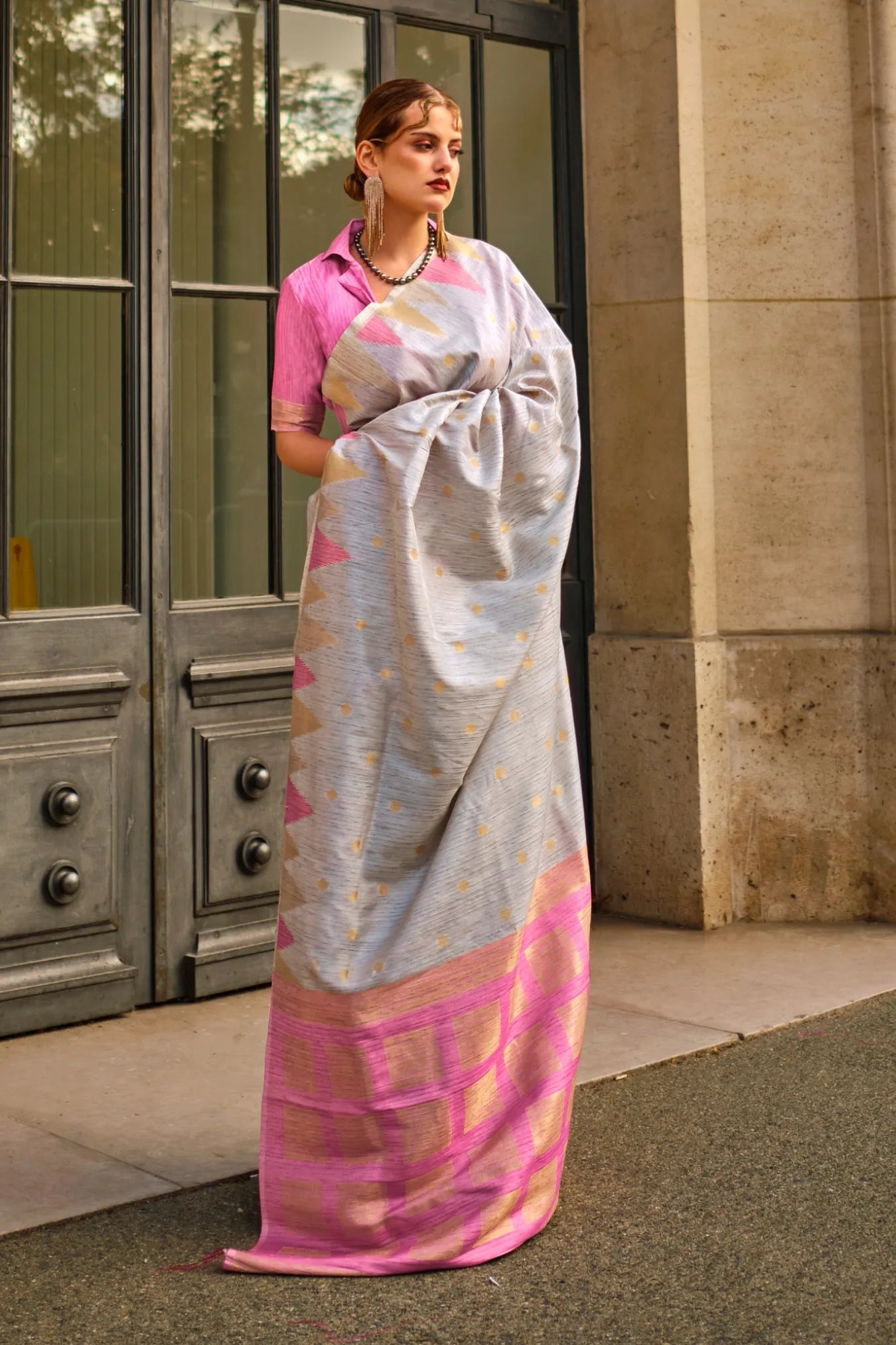 Grey Colour Zari Weaving Handloom Silk Saree