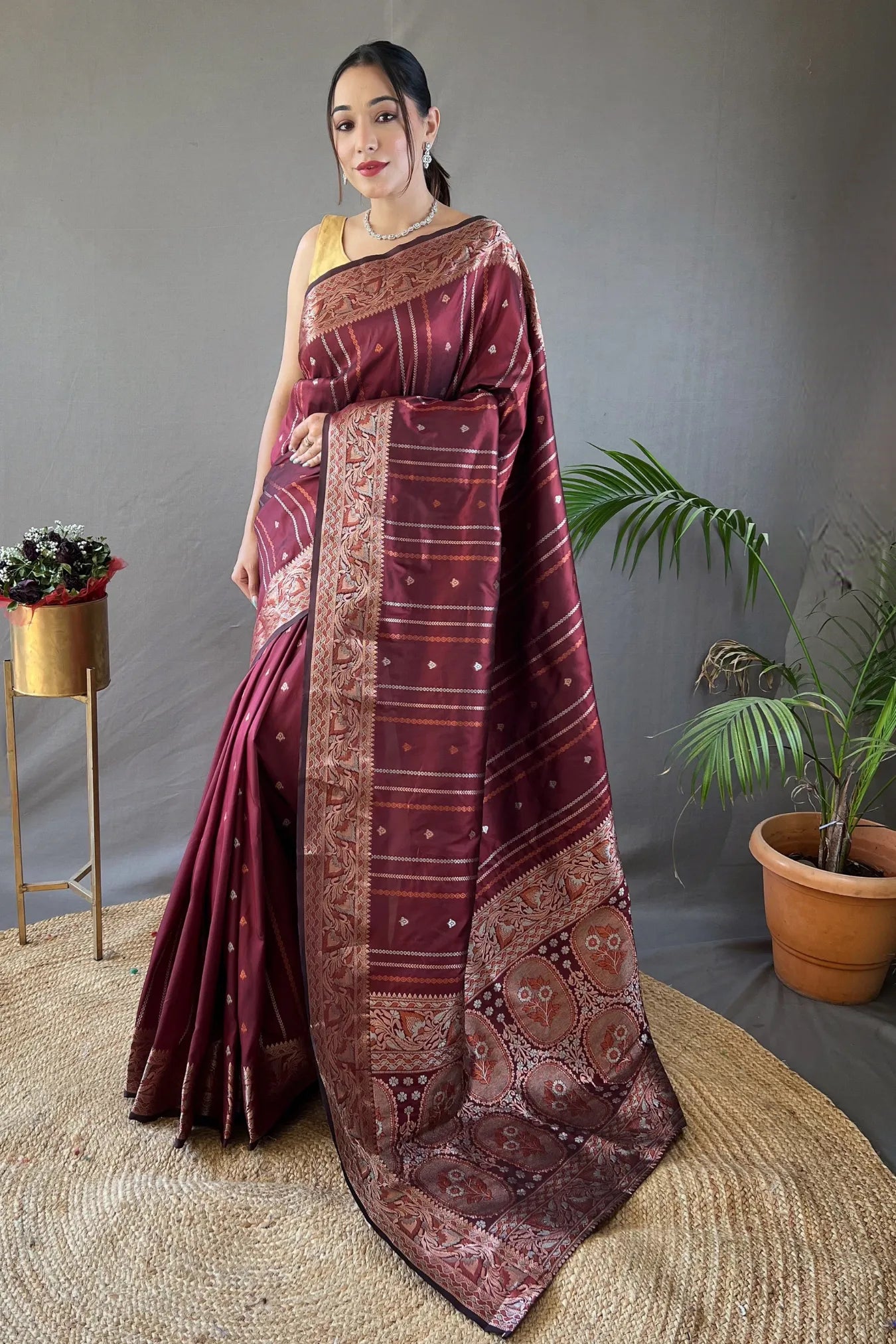 Maroon Colour Kanjivaram Lining Zari Weaving Designer Silk Saree