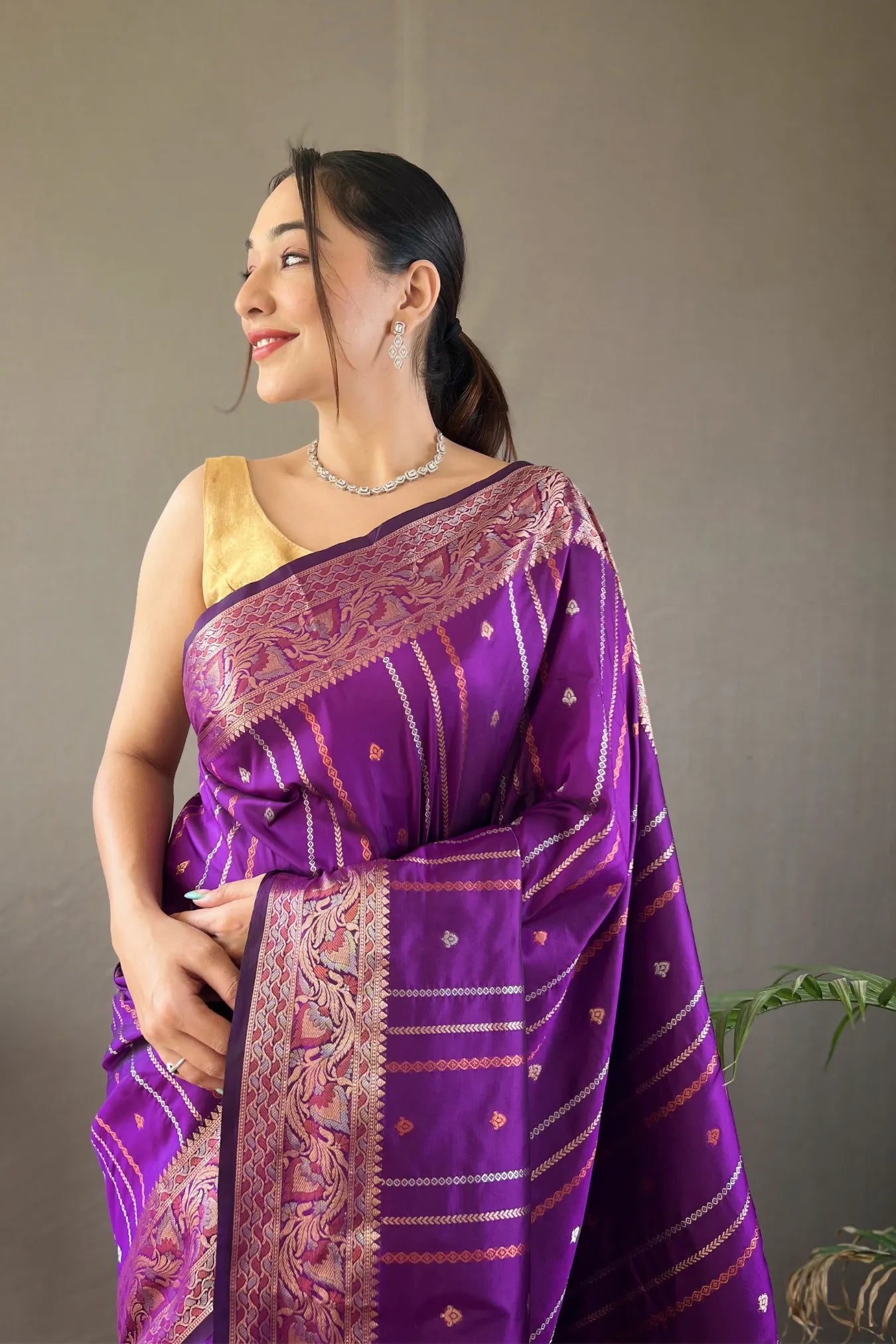 Purple Colour Kanjivaram Lining Zari Weaving Designer Silk Saree
