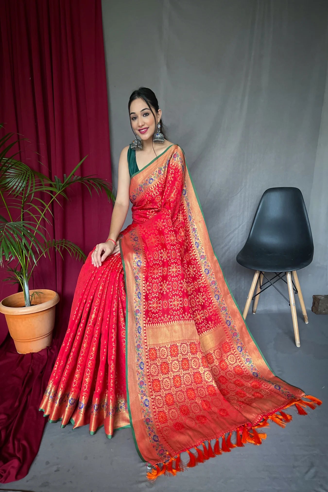 Red Colour Handwoven Kanjivaram Patola Silk Saree 