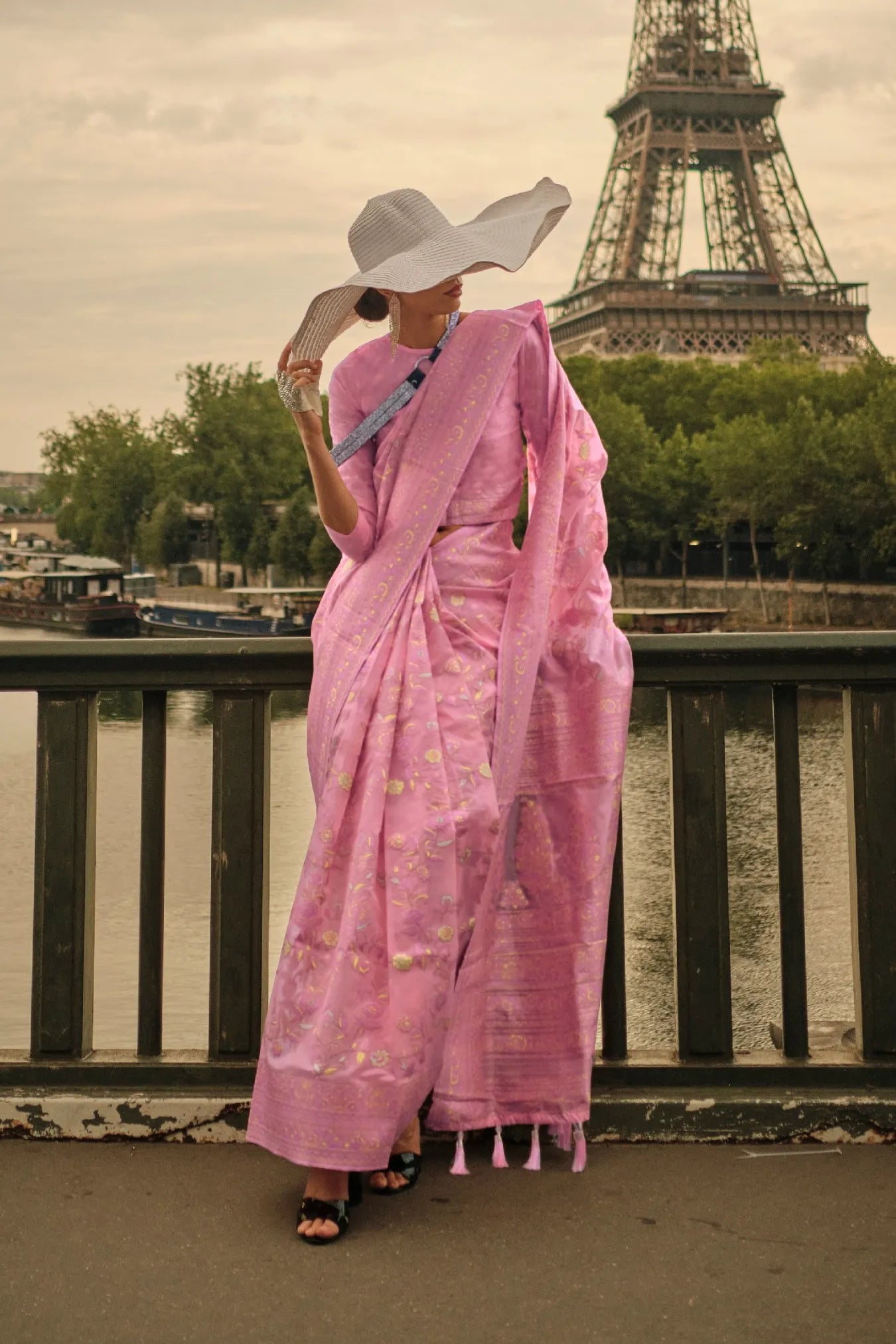 Light Pink Colour Traditional Woven Satin Silk Saree