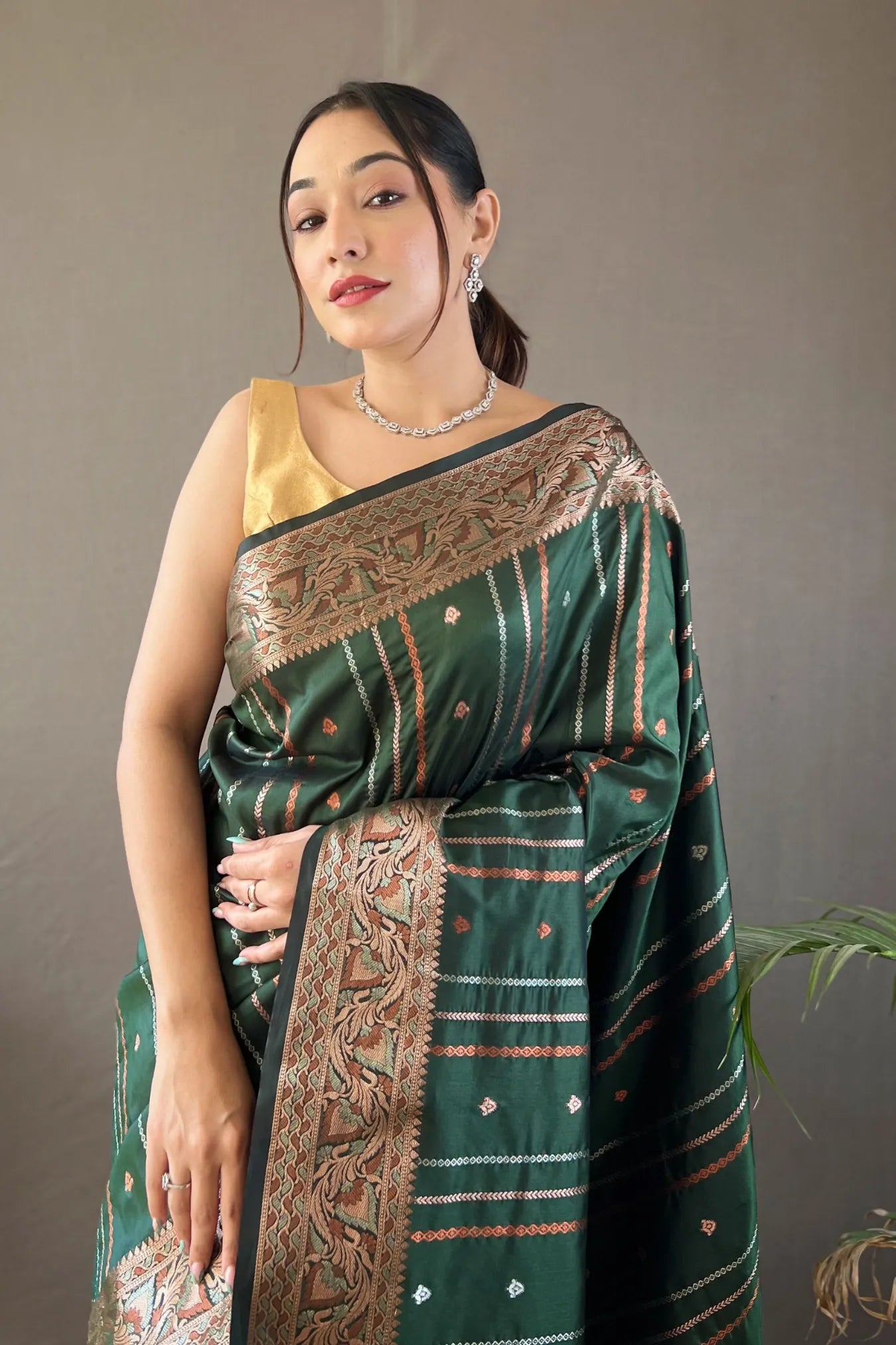 Green Colour Kanjivaram Lining Zari Weaving Designer Silk Saree